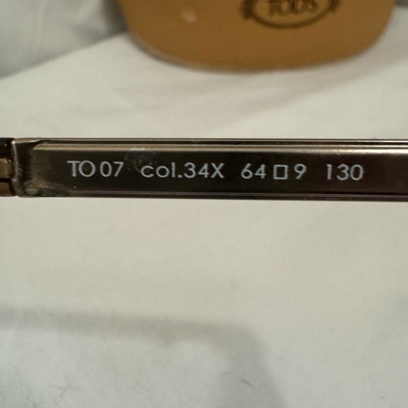 Tod's Women's Sunglass 07 Col 34x (Purple and Gold) - Picture 4 of 6